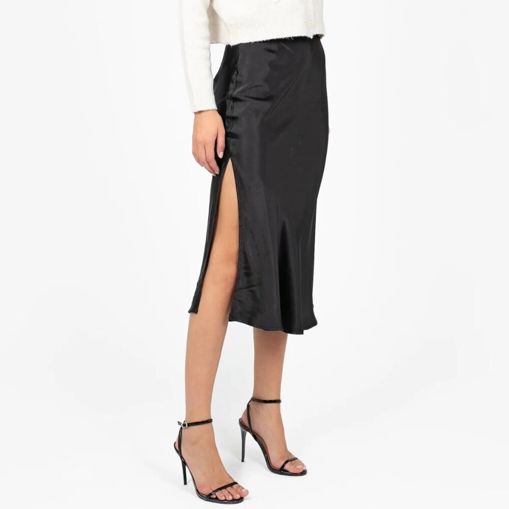 NWT Honey Audrey 3 + 1 Gianina Side Slit Satin Midi Slip Skirt Size Medium